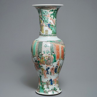 Un grand vase de forme yenyen en porcelaine de Chine famille verte, Kangxi