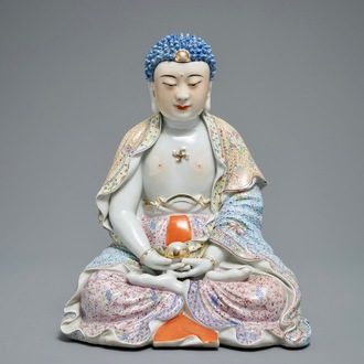 19-20世纪 粉彩释迦牟尼佛像 