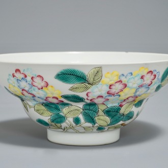 A Chinese famille rose bowl, mark of Jiangxi Porcelain Company, Republic, 20th C.