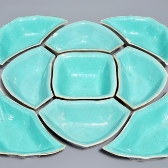 Un service à mendiants en porcelaine de Chine polychrome à fond turquoise, marque de Tongzhi, 19ème