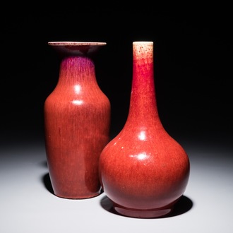 Deux vases en porcelaine de Chine sang de boeuf, 19ème