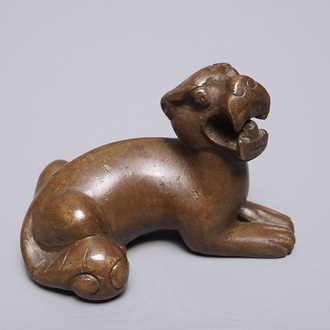 A Chinese bronze scroll or paper weight shaped as a tiger, 18/19th C.
