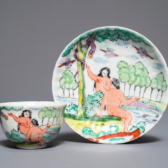 Une tasse et soucoupe à décor d'Adam et Eve en porcelaine de Chine surdécorée aux Pays-Bas, Yongzheng