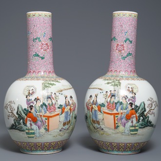A pair of Chinese famille rose tianqiu ping vases with figures, 20th C.