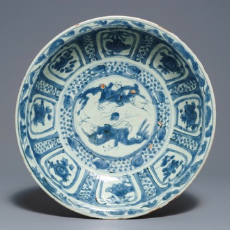 A deep Chinese blue and white Swatow dragon dish for the Islamic market, Ming