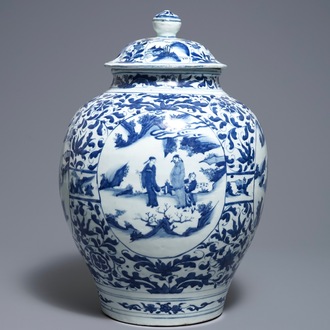 Un grand pot couvert en porcelaine de Chine bleu et blanc, Wanli, Ming