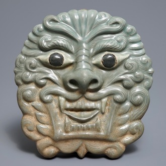 Un masque en porcelaine céladon, Corée, Goryeo ou après