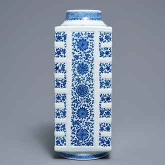 A Chinese blue and white cong vase with floral design, Qianlong mark, 19/20th C.