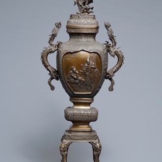 A large Japanese bronze incense burner on stand, Edo or Meiji, 19th C.