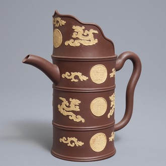 Een Chinese Yixing steengoed Duomuhu kan in Tibetaanse stijl, Kangxi