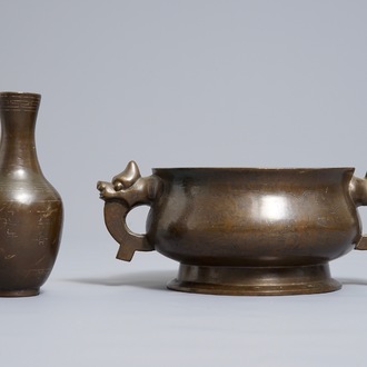 A Chinese silver-inlaid bronze incense burner and a vase, Shishou mark, 19th C.