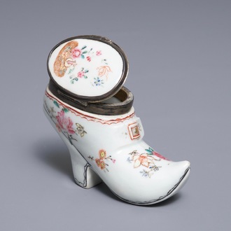 A Chinese silver-mounted famille rose shoe-form snuff box, Qianlong