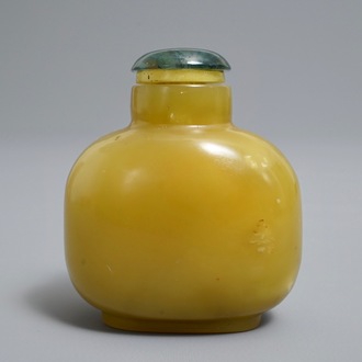 Une tabatière en jade jaune, Chine, 18ème