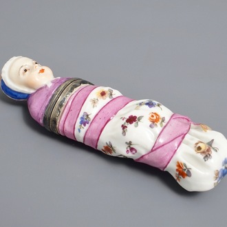 A French porcelain silver-mounted needle case, 18/19th C.