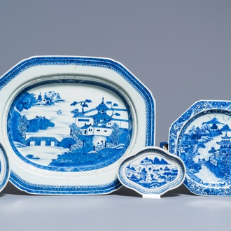 Quatre pièces en porcelaine de Chine bleu et blanc, Qianlong et 19ème