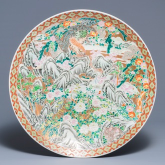 Een kapitale Japanse Imari schotel met een adelaar, Chenghua merk, Meiji, 19e eeuw