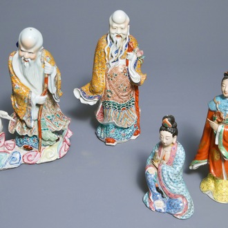 Quatre sujets en porcelaine de Chine famille rose, trois marqués en creux, 19/20ème