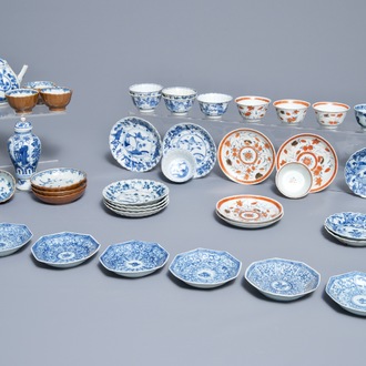 Een collectie divers Chinees blauwwit en polychroom porselein, Kangxi/Qianlong