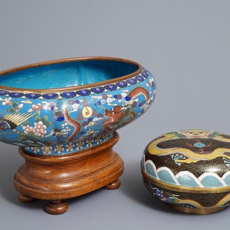 A Chinese cloisonné jardinière on wooden stand and a round box and cover, 19/20th C.