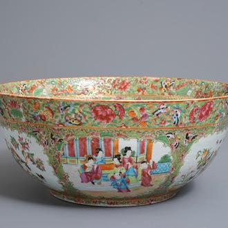 A large Chinese Canton famille rose 'mandarin' bowl, 19th C.