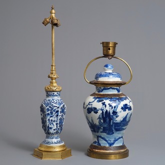 Deux vases en porcelaine de Chine bleu et blanc montés comme lampes, Kangxi et 19ème