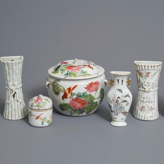 A group of various Chinese famille rose and qianjiang cai wares, 19/20th C.
