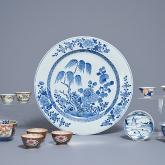 Een collectie divers Chinees blauwwit, famille rose en verte porselein, 18e eeuw