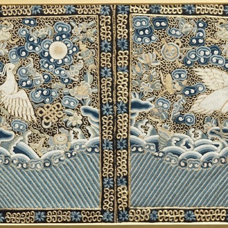 Een paar Chinese kesi 'rank badges' met wilde ganzen, 18/19e eeuw