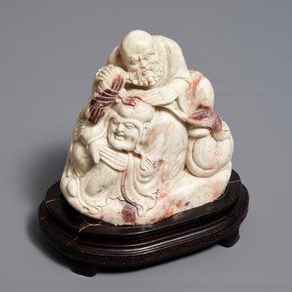 Un groupe en pierre de Shoushan figurant deux immortels, Chine, 19ème