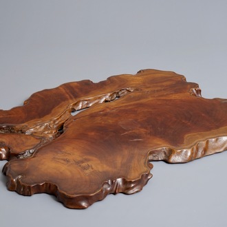 A Japanese polished rootwood tea ceremony tray, Meiji/Showa, 19/20th C.