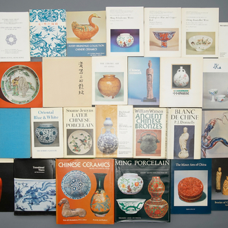 30 boeken over Chinese kunst, vnl. porselein uit de Ming en Qing dynastie