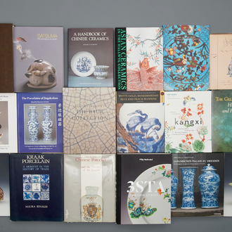 25 books on Chinese and Japanese porcelain, incl. a number of rare works