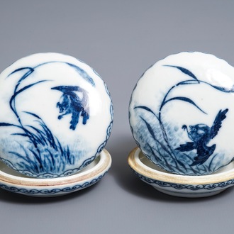 A pair of Chinese blue and white seal paste boxes, Republic, 20th C.