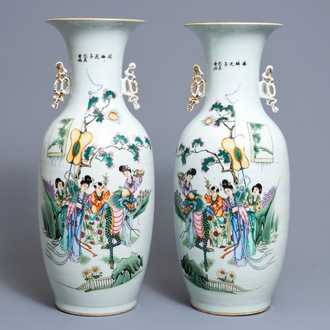 Une paire de vases en porcelaine de Chine famille rose, 19/20ème