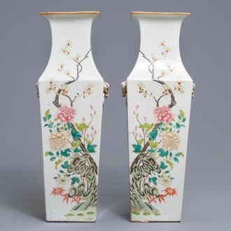A pair of square Chinese vases with floral design, 19th C.