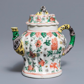 A Chinese famille verte teapot and cover, Kangxi