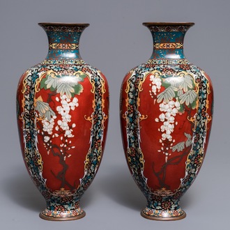 A pair of Japanese cloisonné vases, Meiji, 19th C.