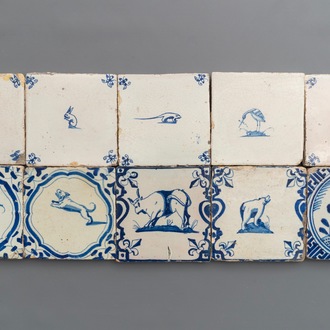 Tien blauwwitte Delftse tegels met dieren, 17/18e eeuw