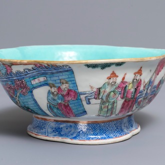 A Chinese famille rose quatre-lobed bowl, Tongzhi mark, 19th C.