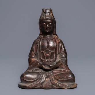 A Chinese gilt-lacquered bronze figure of Guanyin, 18th C.