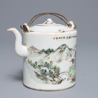 A Chinese qianjiang cai teapot and cover, signed Wang Youtang, 19/20th C.