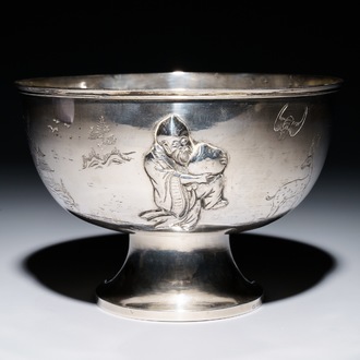 A Chinese silver 'Shou Lao' stem bowl, 19/20th C.