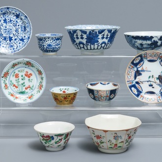 A varied collection of Chinese blue and white, famille rose and verte wares, Kangxi and later