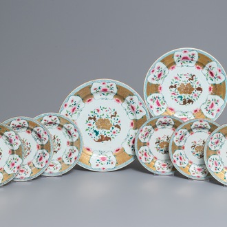 Two Chinese famille rose chargers and six plates with floral design, Yongzheng/Qianlong