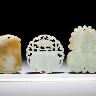 Three Chinese celadon jade pendants and a hairpin, Qing