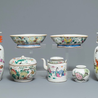 Een collectie divers Chinees famille rose en qianjiang cai porselein, 19/20e eeuw