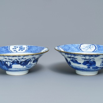 Une paire de bols en porcelaine de Chine bleu et blanc, prob. pour le Vietnam, marque de Kangxi, 19ème