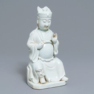 Een Chinese blanc de Chine figuur van Guandi, 18/19e eeuw