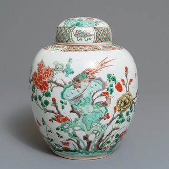 Un pot à gingembre en porcelaine de Chine famille verte, Kangxi