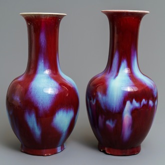 A pair of fine Chinese sang de boeuf and flambé-glazed vases, 19/20th C.
